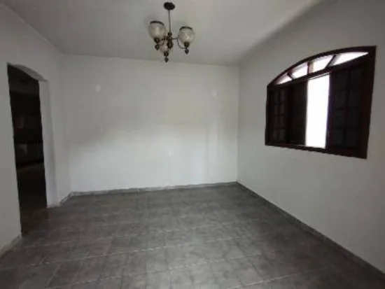 Casa em Cruzeiro, SP — foto 6 de 8