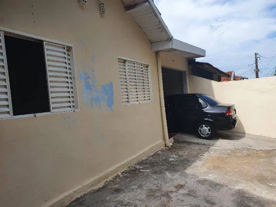 Casa em Lins, SP — foto 2 de 8
