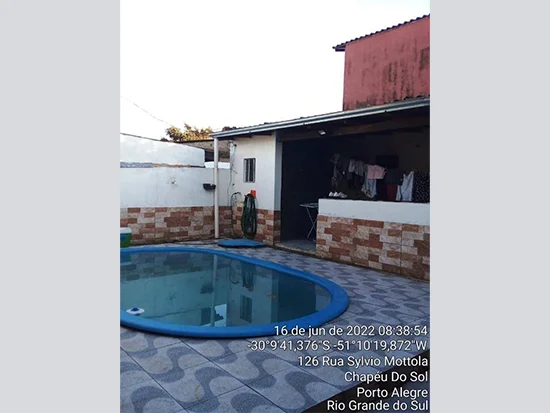 Casa em Porto Alegre, RS — foto 4 de 8