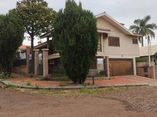 Casa em Santa Rosa, RS — foto 2 de 8