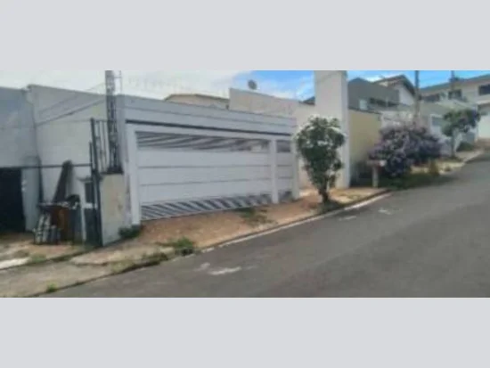 Casa em Marília, SP — foto 2 de 8