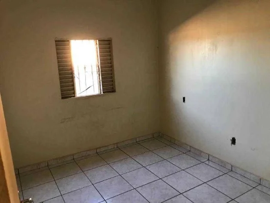 Casa em Luziânia, GO — foto 4 de 8