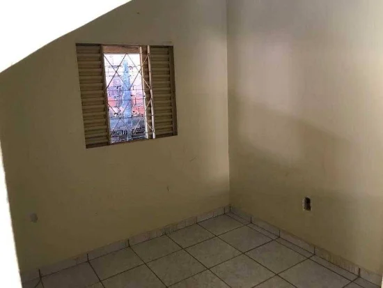 Casa em Luziânia, GO — foto 3 de 8