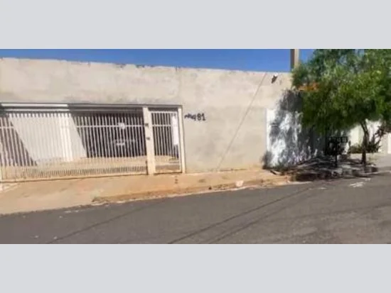 Casa em Birigui, SP — foto 2 de 7