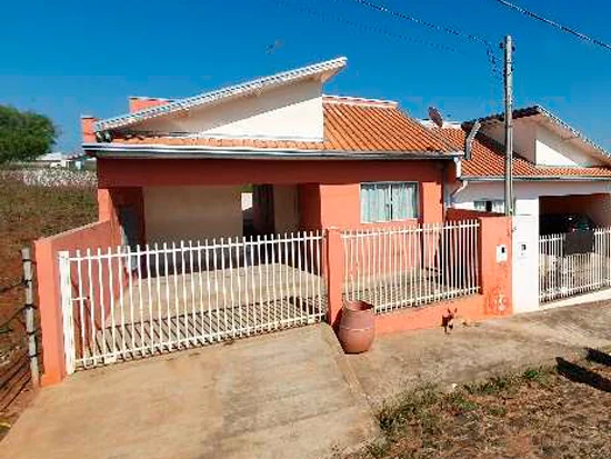 Casa em Jaboti, PR — foto 2 de 8