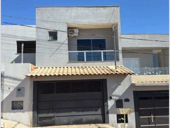 Casa em Nova Serrana, MG — foto 2 de 6