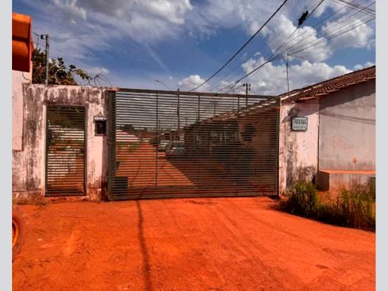 Casa em Valparaíso de Goiás, GO — foto 2 de 6