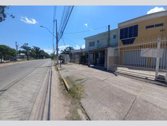 Casa em Pelotas, RS — foto 2 de 8