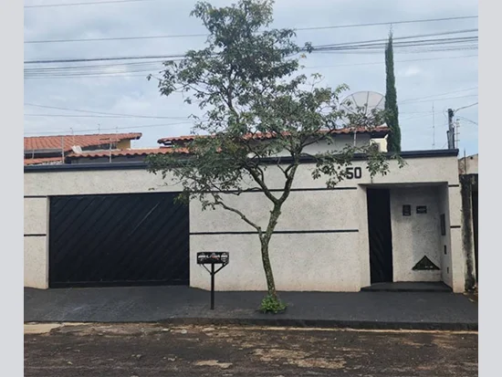 Casa em Uberlândia, MG — foto 2 de 8