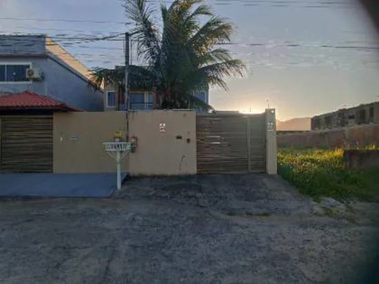 Casa em Rio das Ostras, RJ — foto 2 de 8