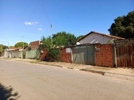Casa em Urucuia, MG — foto 4 de 8