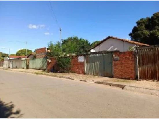 Casa em Urucuia, MG — foto 5 de 8