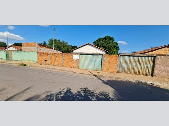 Casa em Urucuia, MG — foto 6 de 8
