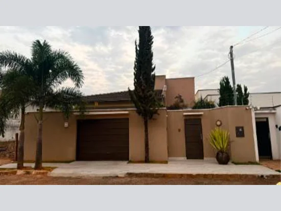 Casa em Inhumas, GO — foto 2 de 3