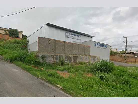 Prédio em Piumhi, MG — foto 3 de 8