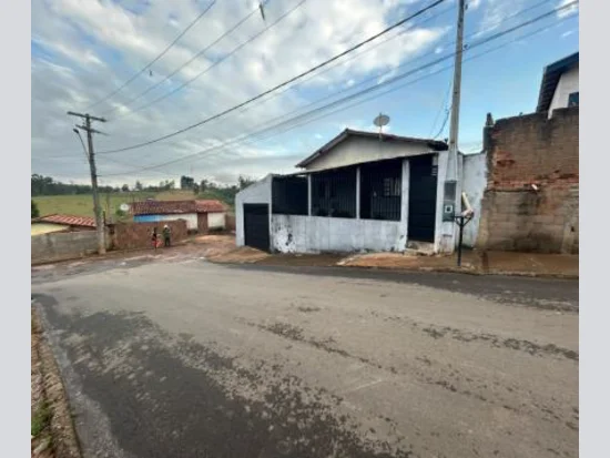 Casa em Caconde, SP — foto 4 de 7