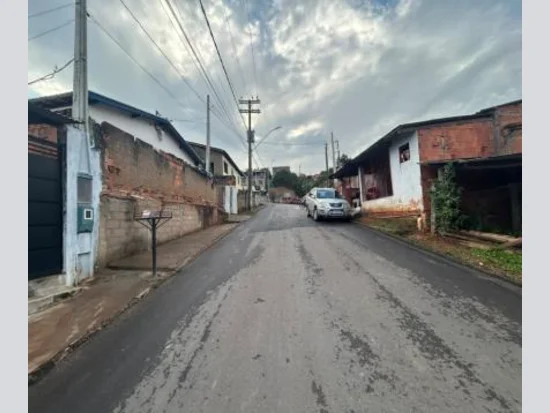 Casa em Caconde, SP — foto 3 de 7