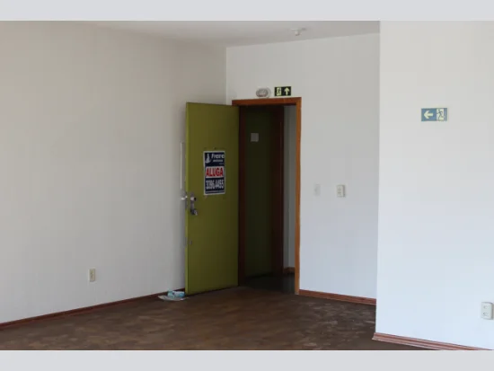 Comercial em Porto Alegre, RS — foto 4 de 8