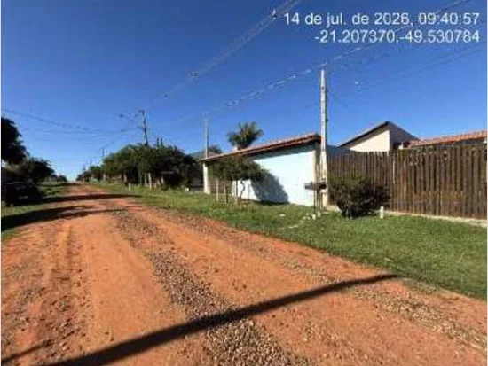 Casa em Mendonça, SP — foto 2 de 3
