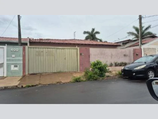 Casa em São Manuel, SP — foto 2 de 8