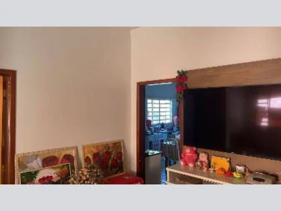 Casa em Coromandel, MG — foto 7 de 8