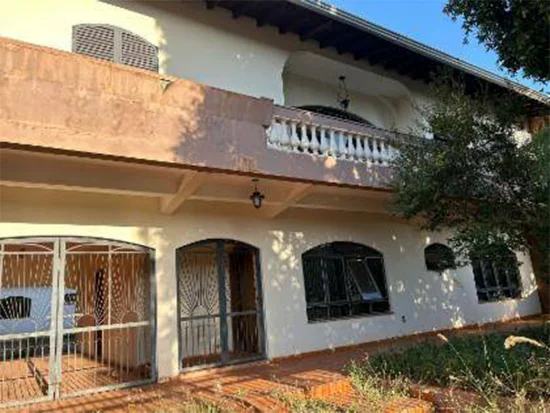 Casa em Londrina, PR — foto 3 de 8