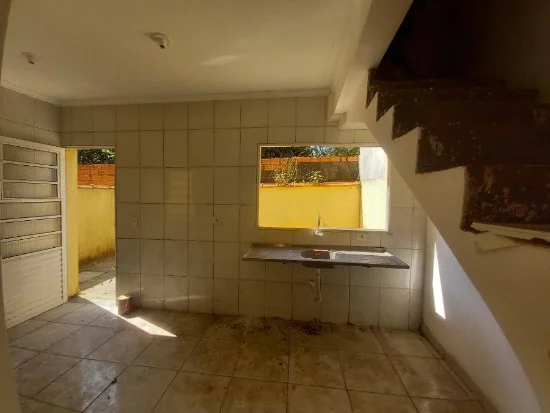 Casa em Suzano, SP — foto 6 de 8
