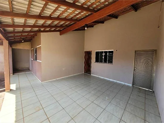 Casa em Santa Helena de Goiás, GO — foto 4 de 8