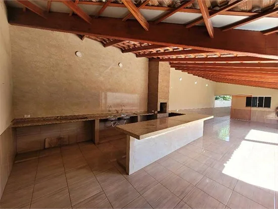 Casa em Santa Helena de Goiás, GO — foto 6 de 8