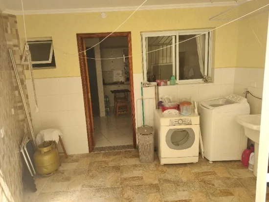 Casa em Taboão da Serra, SP — foto 2 de 8