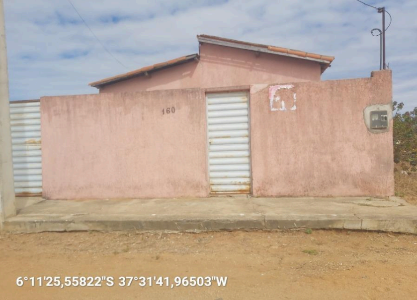 Casa em Belém do Brejo do Cruz, PB