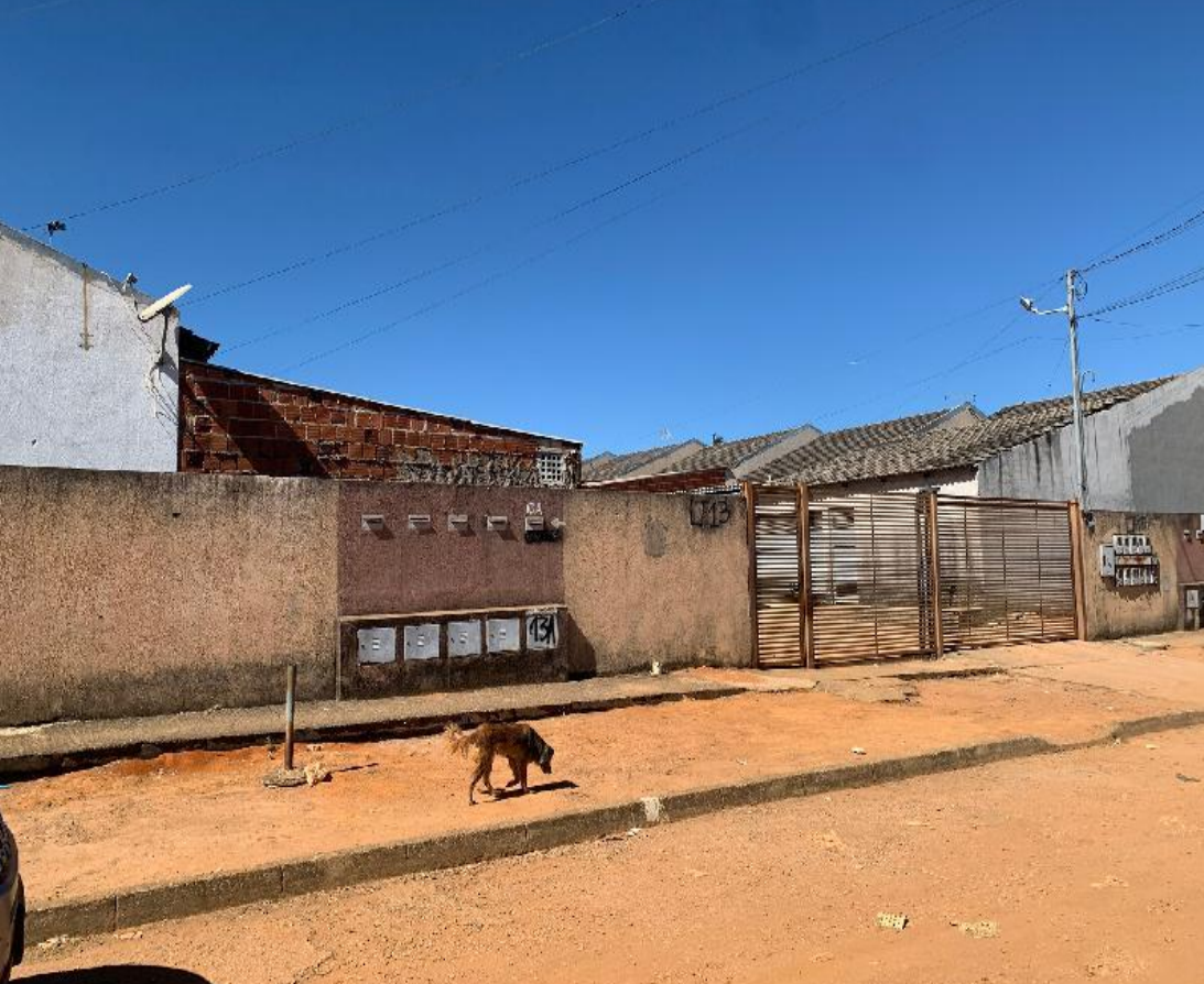 Casa em Águas Lindas de Goiás, GO — foto 2 de 2
