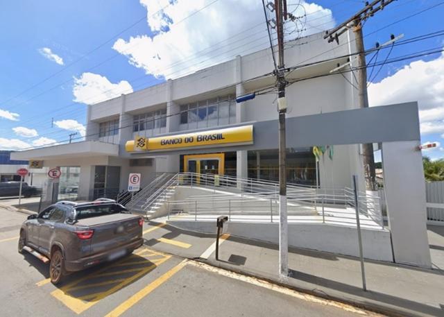 Prédio em Morrinhos, GO — foto 2 de 2