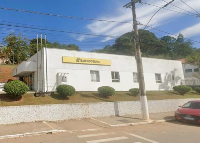 Prédio em Antônio Carlos, MG — foto 2 de 2