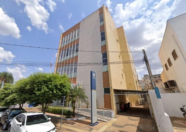 Prédio em Catanduva, SP — foto 2 de 2