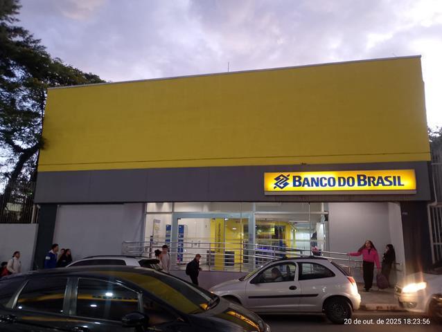 Prédio em Cotia, SP — foto 2 de 4