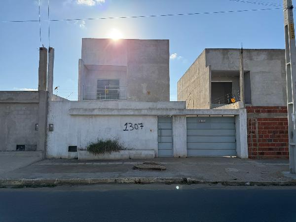 Casa, Bateias em Vitória da Conquista, BA