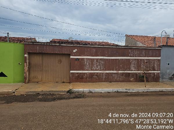 Casa, Resid Mundo Novo Ii em Monte Carmelo, MG
