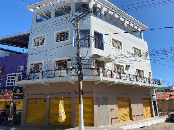 Apartamento, Centro em Almenara, MG