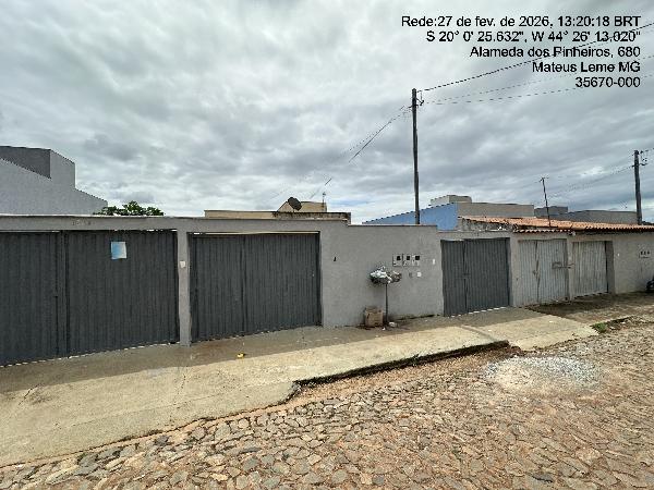 Casa, Bairro Planalto em Mateus Leme, MG