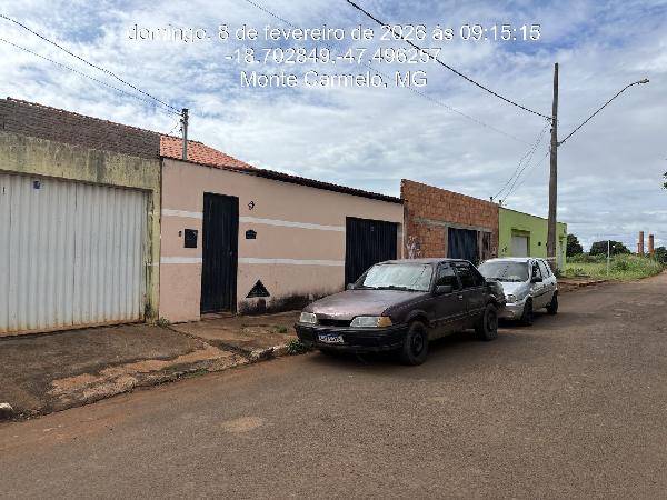 Casa, Jardim Américo em Monte Carmelo, MG