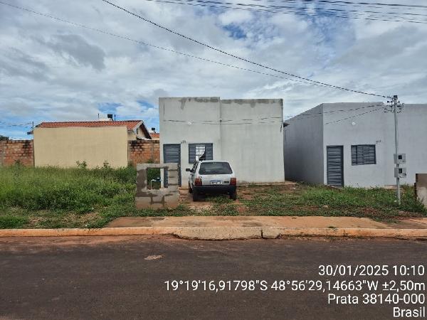 Casa, Centro em Prata, MG