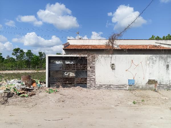 Casa, Diadema em Horizonte, CE