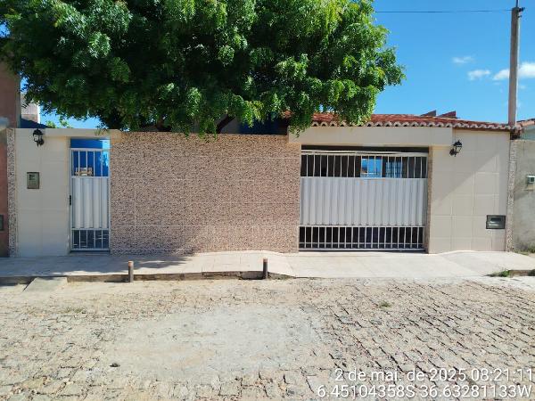 Casa, Centro em Acari, RN