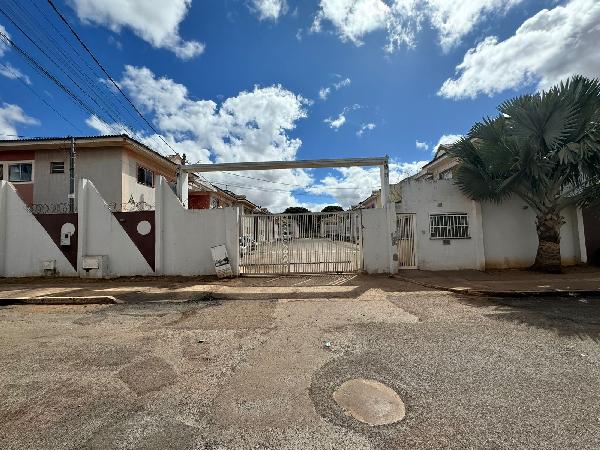 Apartamento, Setor de Chacaras Anhanguera C em Valparaíso de Goiás, GO