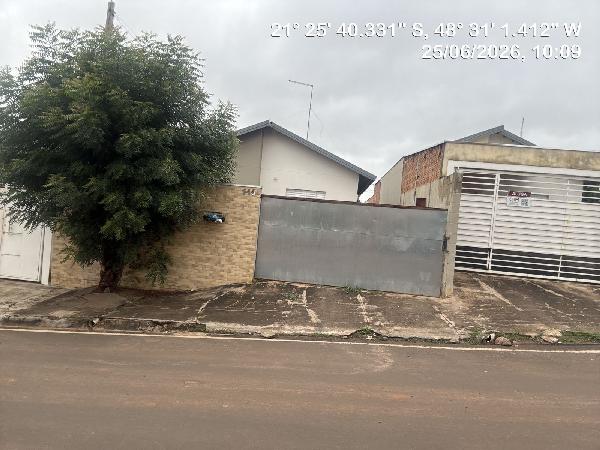 Casa, Jardim Stracini, Taquaritinga, SP