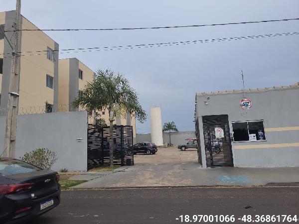 Apartamento, Loteamento Residencial Pequis, Uberlândia, MG