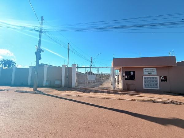 Casa, Parque Estrela Dalva Ix, Luziânia, GO