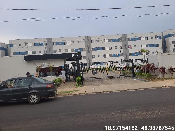 Apartamento, Loteamento Residencial Pequis, Uberlândia, MG