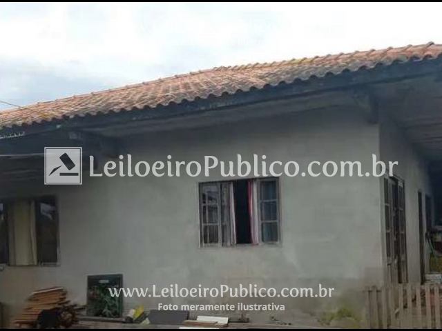 Casa em Joinville, SC — foto 3 de 8